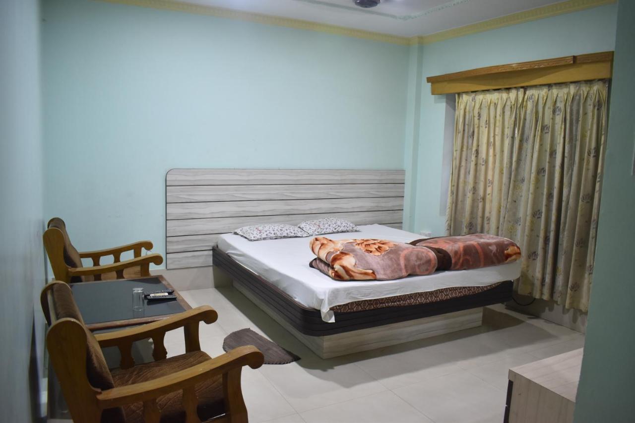 Hotel Suraj Balasore Екстер'єр фото